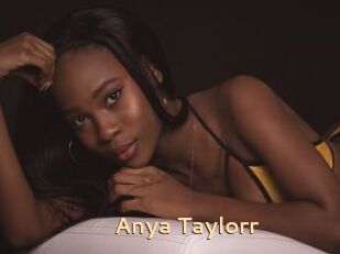 Anya_Taylorr