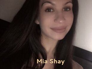 Mia_Shay