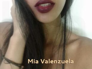 Mia_Valenzuela