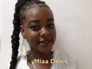 Miaa_Davis