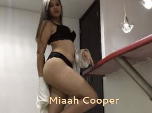 Miaah_Cooper