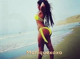 Moniquexoxo