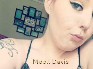 Moon_Davis