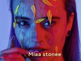 Miaa_stonee