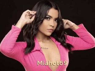 Miahot69