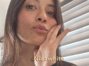 Niaawhite